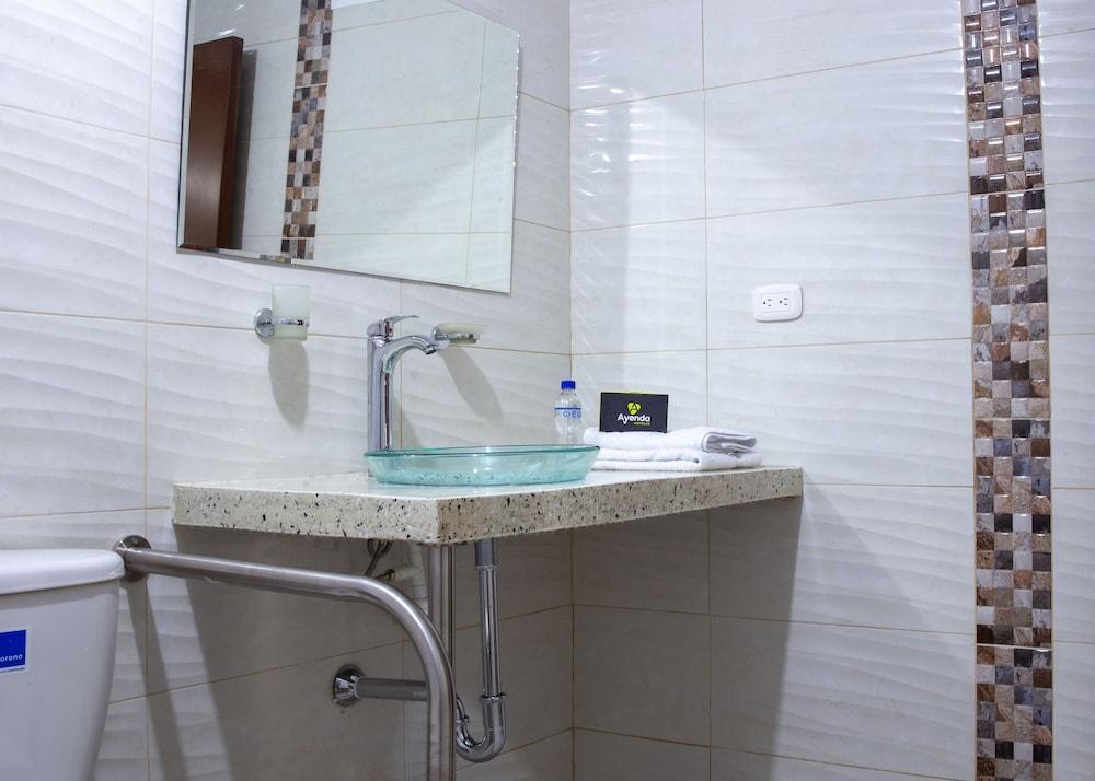 Hotel Riviera Plaza Bucaramanga Kültér fotó