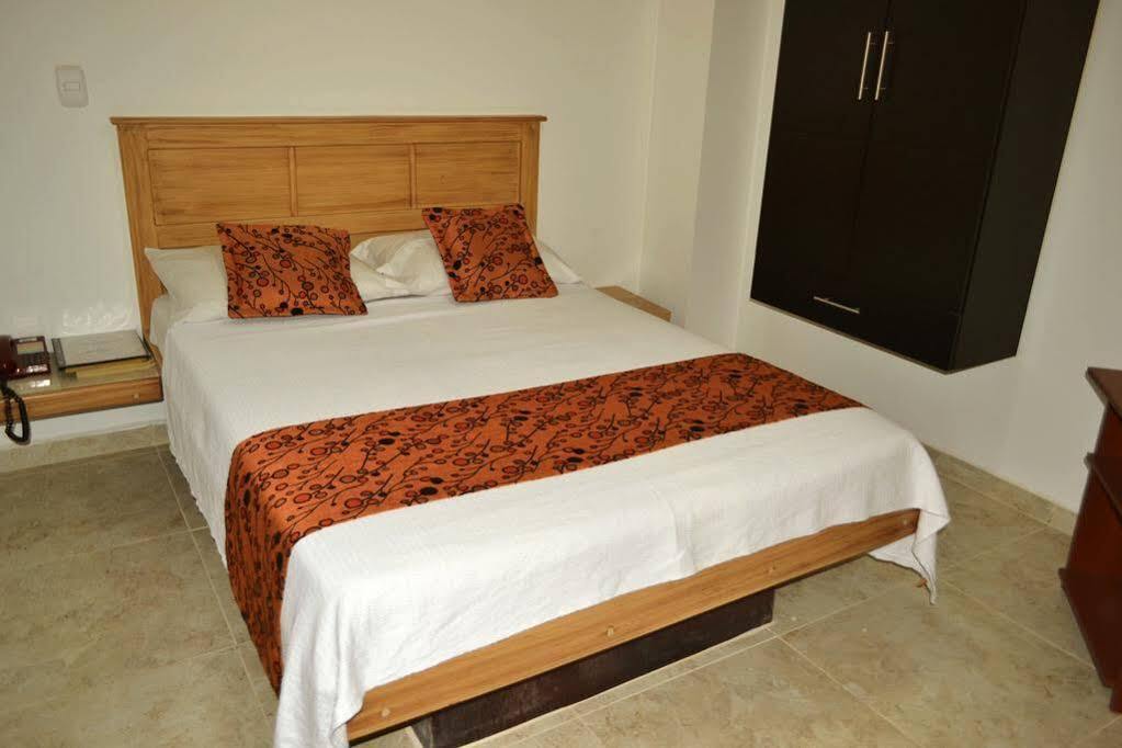Hotel Riviera Plaza Bucaramanga Kültér fotó
